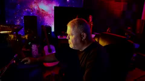King James VIII online show from August 3, 5:39 am