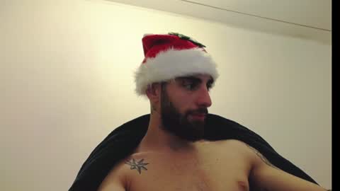 KingKarlos  online show from December 24, 5:34 pm