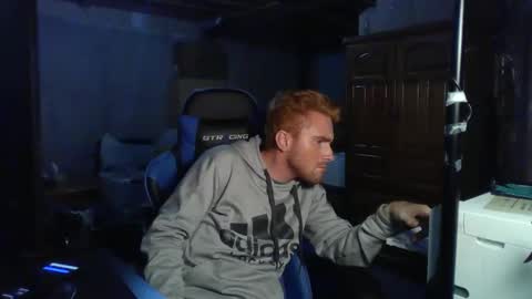 Master  King Tommy online show from October 19, 1:39 am