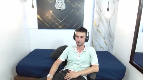 Snapshot of kingoftemptation chatting on March 7, 3:14 am KING online show from March 7, 3:14 am