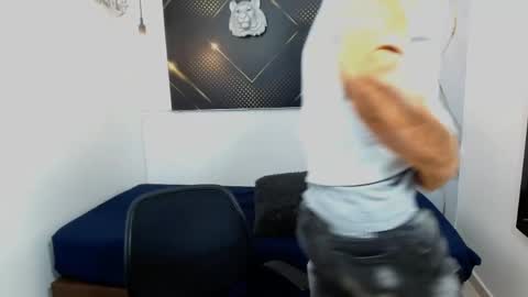 Snapshot of kingoftemptation chatting on March 28, 3:28 am KING online show from March 28, 3:28 am