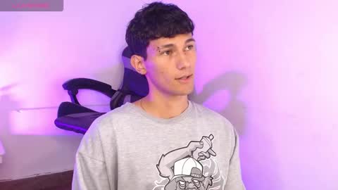  A L E X  online show from November 19, 3:50 am