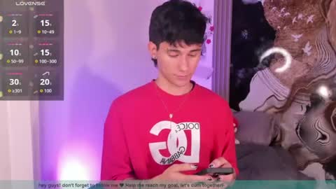  A L E X  online show from August 5, 2:03 am