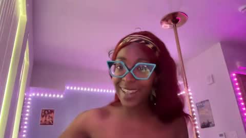 Snapshot of kingparrisjae chatting on June 12, 3:55 pm King Parris Jae online show from June 12, 3:55 pm
