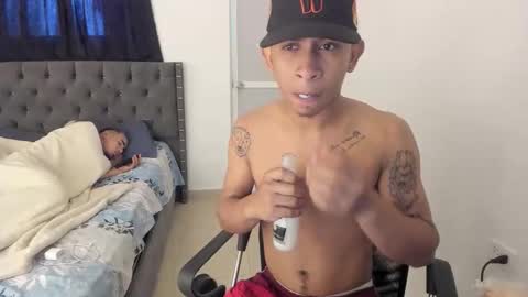 DOMINANT ALPHA KINGS online show from October 27, 8:13 pm