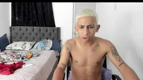 DOMINANT ALPHA KINGS online show from November 17, 5:02 am