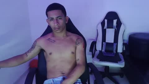 DOMINANT ALPHA KINGS online show from February 20, 7:58 pm