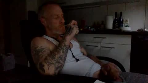 kingsize online show from January 2, 2:02 pm
