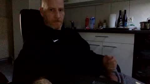kingsize online show from January 7, 2:08 pm