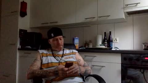 kingsize online show from January 9, 12:30 pm