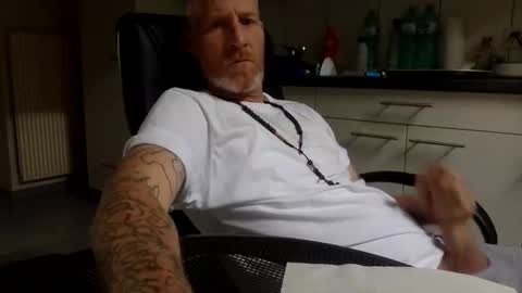 kingsize online show from September 25, 11:25 am