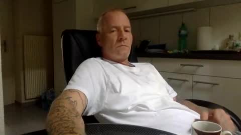 kingsize online show from October 13, 8:25 am