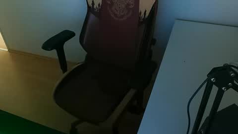 kingsnake1504 online show from March 26, 7:47 am