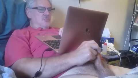 Snapshot of kingtongue10 chatting on May 9, 12:43 pm kingtongue10 online show from May 9, 12:43 pm