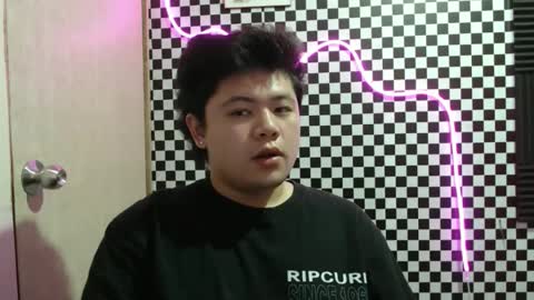 Snapshot of kingvoltage chatting on March 5, 6:42 am Yuki online show from March 5, 6:42 am