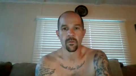 Snapshot of kinkster615 chatting on June 4, 12:16 am Kinkster online show from June 4, 12:16 am