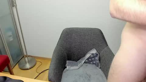 kinksubbydubby online show from April 27, 8:40 pm