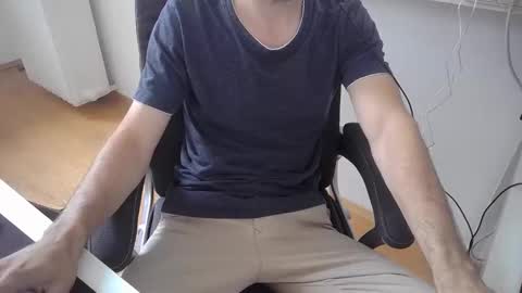 Snapshot of kinky_alaric chatting on June 10, 11:31 am kinky_alaric online show from June 10, 11:31 am