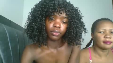 Snapshot of kinky_aria chatting on October 18, 5:14 pm kinky_aria online show from October 18, 5:14 pm