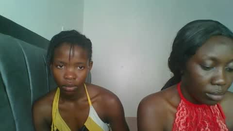 Snapshot of kinky_aria chatting on October 23, 5:44 pm kinky_aria online show from October 23, 5:44 pm