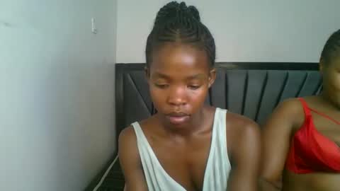 Snapshot of kinky_aria chatting on December 4, 10:02 am kinky_aria online show from December 4, 10:02 am