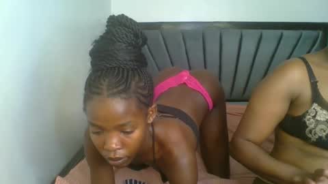 Snapshot of kinky_aria chatting on December 5, 10:13 am kinky_aria online show from December 5, 10:13 am