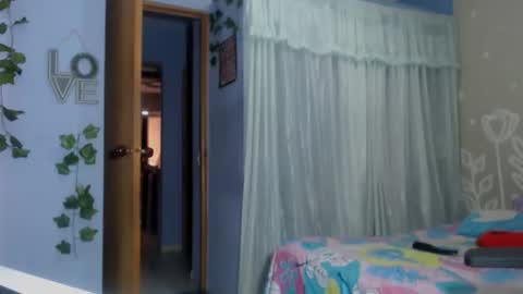 kinky_eli_ online show from February 25, 1:32 pm