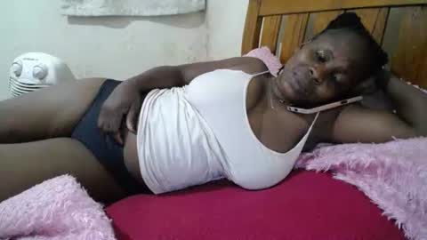 Snapshot of kinky_kaiya chatting on October 8, 8:17 pm kaiya online show from October 8, 8:17 pm