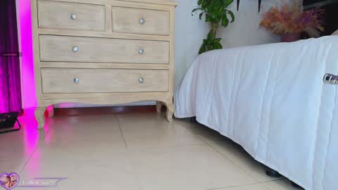    online show from January 17, 11:27 am