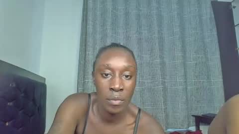 Snapshot of kinky_leila chatting on July 24, 2:15 pm kinky_leila online show from July 24, 2:15 pm