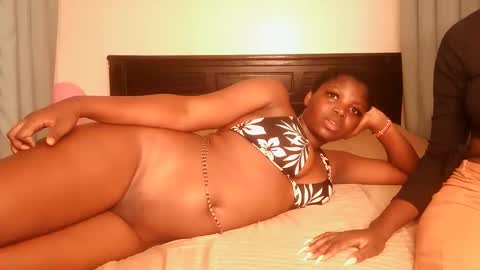 Snapshot of kinky_lola1 chatting on September 23, 12:57 am Lola online show from September 23, 12:57 am