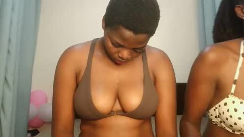 Snapshot of kinky_lola1 chatting on September 27, 4:01 pm Lola online show from September 27, 4:01 pm