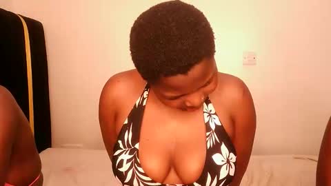 Snapshot of kinky_lola1 chatting on October 6, 2:58 pm Lola online show from October 6, 2:58 pm