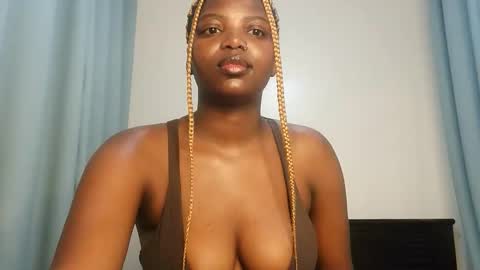 Snapshot of kinky_lola1 chatting on October 21, 12:39 pm Lola online show from October 21, 12:39 pm