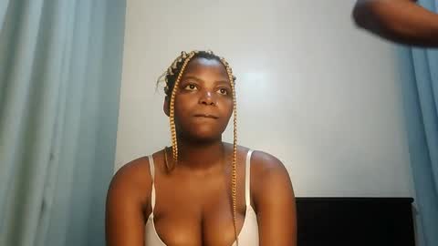 Snapshot of kinky_lola1 chatting on October 24, 9:11 pm Lola online show from October 24, 9:11 pm