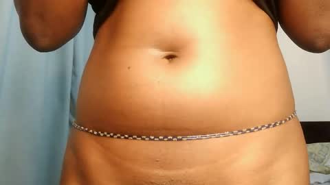 Snapshot of kinky_lola1 chatting on October 26, 12:44 pm Lola online show from October 26, 12:44 pm