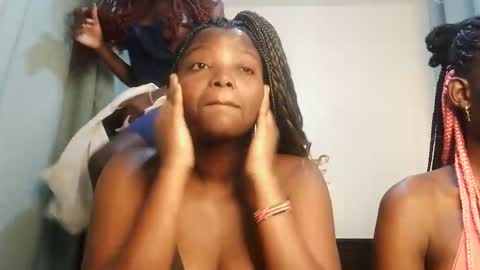 Lola online show from November 6, 10:27 am