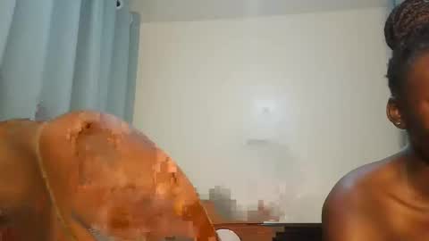 Lola online show from October 1, 6:58 pm