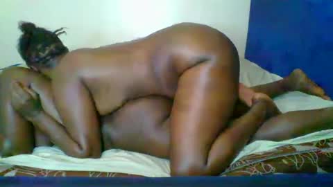 Snapshot of kinky_roey chatting on March 10, 2:05 pm kinky_roey online show from March 10, 2:05 pm