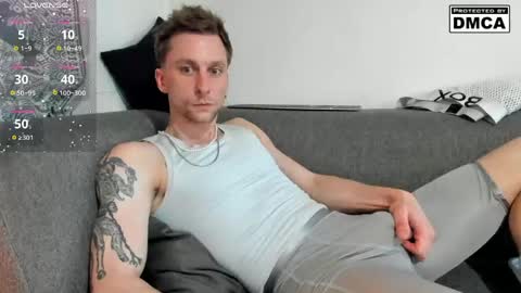 Snapshot of kinky_spidey chatting on May 2, 6:51 am kinky_spidey online show from May 2, 6:51 am