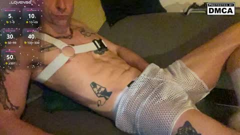 Snapshot of kinky_spidey chatting on May 11, 8:50 pm kinky_spidey online show from May 11, 8:50 pm