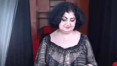 Snapshot of kinkyblacky chatting on February 5, 7:29 am MistressBlacky online show from February 5, 7:29 am