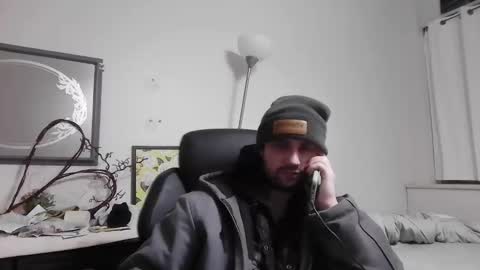 Snapshot of kinkycouple1789 chatting on December 15, 11:42 pm Maysie and Hunter online show from December 15, 11:42 pm