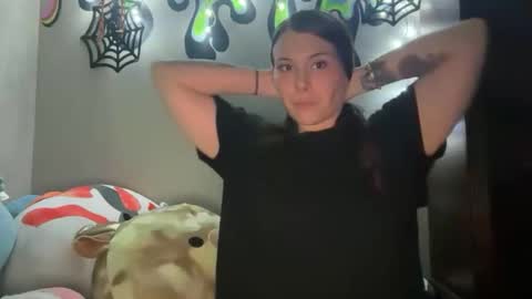 kinkycreative online show from November 14, 1:37 am