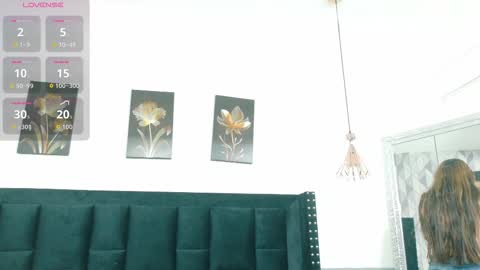 kinkycutegirll online show from November 16, 8:25 pm