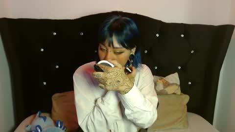 kinkydoll69_ online show from September 12, 7:47 pm