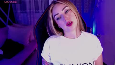  Sara  online show from February 22, 11:58 pm