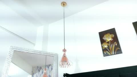 Snapshot of kinkyhousewifee_ chatting on April 12, 12:10 pm MISS RYN online show from April 12, 12:10 pm