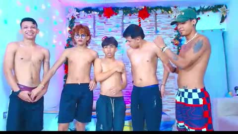 kinkyhousexxx online show from November 7, 8:31 pm