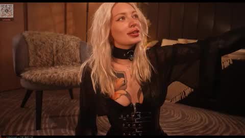 kinkylina_ online show from September 19, 3:13 pm